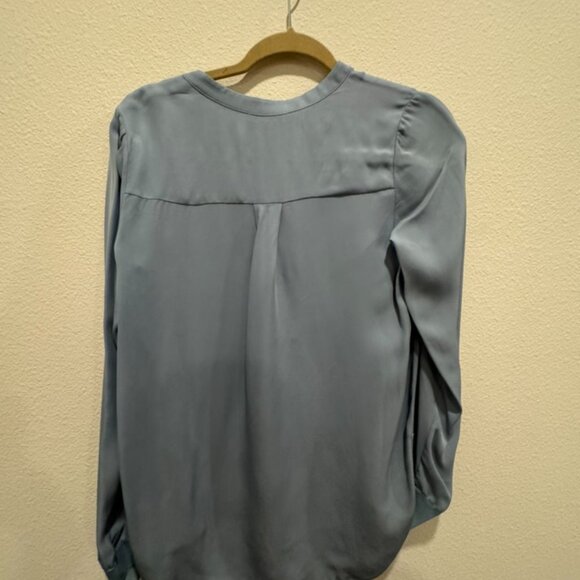 Vince Women's Blue Long Sleeve (Size 6) - Picture 4 of 8